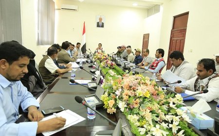 لجنة الطوارئ بمأرب تقر عدداً من الاجراءات لمواجهة كوارث السيول وتفشي الامراض