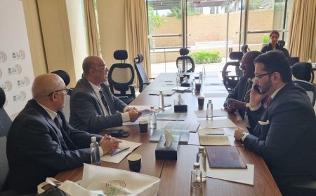 باذيب يبحث مع مدير الصمود والتغير المناخي بالبنك الاسلامي للتنمية تمويل مشاريع التغيرات المناخية