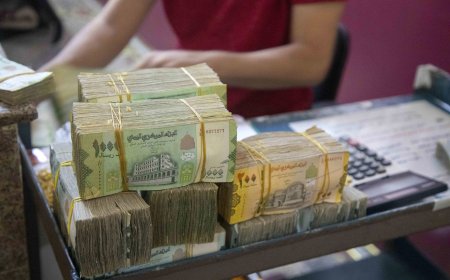 محلل سياسي: اوراق اقتصادية ستكشف لتربك الحوثي وتحرر الاقتصاد من يده