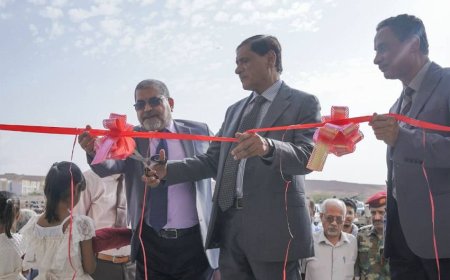 البحسني يفتتح قاعة الشيخ محمد بن زايد في كلية الطب بجامعة حضرموت