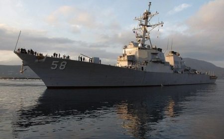 واشنطن تنفي مزاعم الحوثيين باستهداف سفينتين حربيتين لقواتها في البحر الأحمر