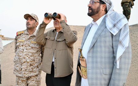 رئيس مجلس القيادة يطلع على مستوى الجاهزية في بعض جبهات مارب