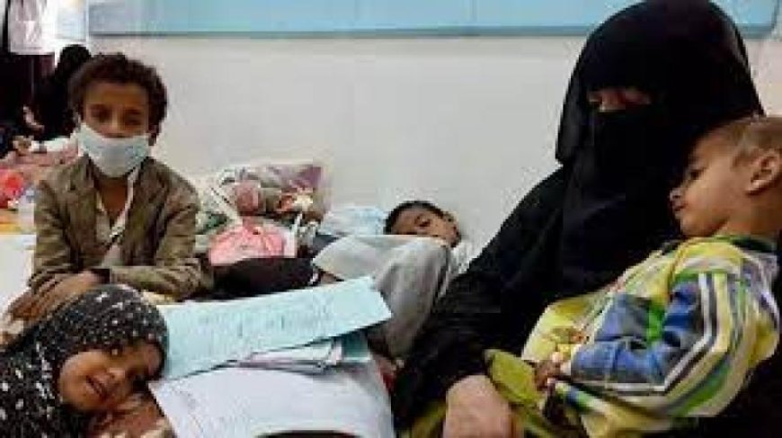 الكوليرا تكتسح 12 محافظة ووزير الصحة يحذر من خروج الوضع عن السيطرة