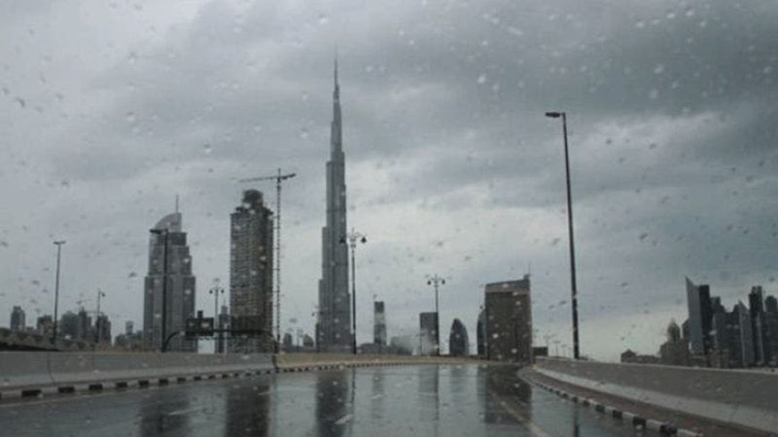 أمطار غير مسبوقة تعم الإمارات.. إلى متى تأثير الحالة المطرية الشديدة؟ ( فيديو )