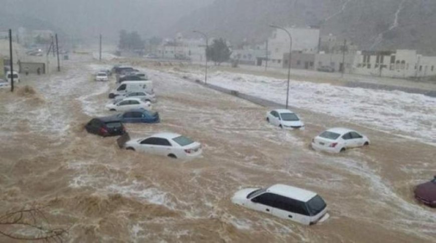 أمطار وعواصف رعدية وسيول جارفة في 17 محافظة خلال الساعات القادمة.. وتحذيرات مهمة للأرصاد