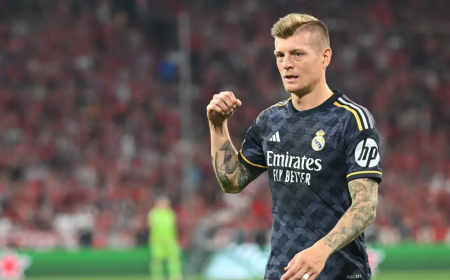 قبل العودة من ألمانيا.. كروس يشعل الغموض بشأن مستقبله مع ريال مدريد!