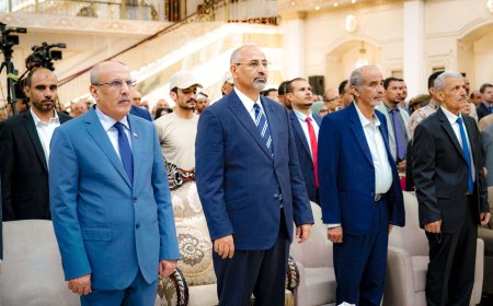 اللواء الزُبيدي يشهد الحفل الخطابي بمناسبة الذكرى السابعة لإعلان عدن التاريخي وتأسيس المجلس الانتقالي الجنوبي