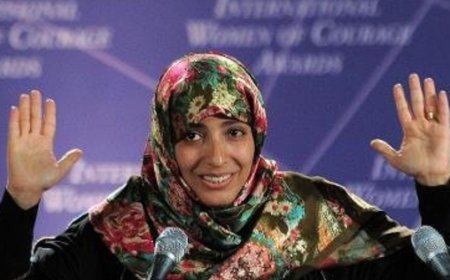 "سحب نوبل من توكل كرمان".. تحالف نساء السلام باليمن يصفها بالأفعى السامة!