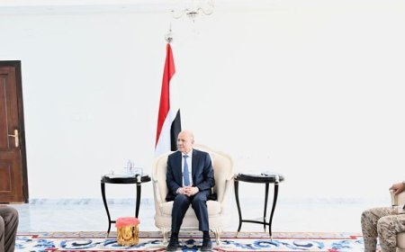 رئيس مجلس القيادة الرئاسي يستقبل اسرة الشهيد البطل علي ناصر هادي