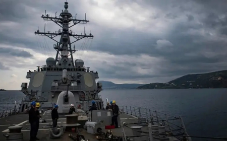 الجيش الأميركي: تصدينا لمسيرتين أطلقهما الحوثي فوق خليج عدن.. وتحطمت ثالثة