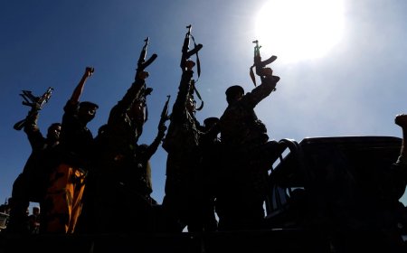 رغم الاختلافات.. ما طبيعة العلاقة بين الحوثيين والقاعدة في اليمن؟