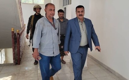 خلال لقائه بمدير عام المديرية أحمد الداودي.. مدير عام زنجبار أبين يشيد بأداء السلطة المحلية بمنصورة عدن