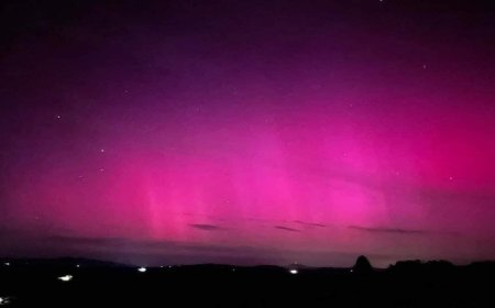 في حدث تاريخي.. الشفق القطبي يظهر بسماء دولة عربية ( صور )