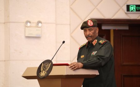 خطوة تنذر بتوسيع الحرب.. البرهان يتعهد بتسليح "المقاومة الشعبية"