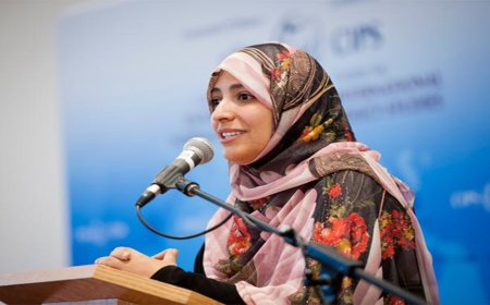 فيديو متداول.. طرد توكل كرمال من احد المؤتمرات بتركيا.. شاهد