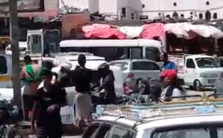 حملات خيرية في شوارع المكلا.. فيديو