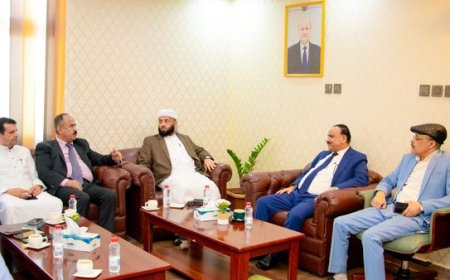 وزيرا الأوقاف والنقل يناقشان سير عملية تفويج الحجاج