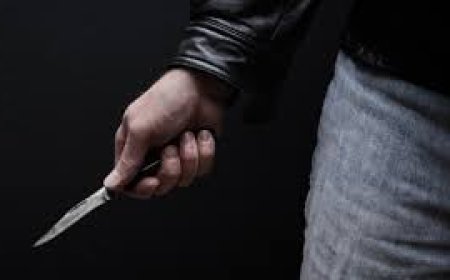 وجّه له طعنات خطيرة.. شاب  يقتل والده المسن