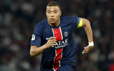 لاعب برشلونة السابق: سئمنا جميعًا من مبابي ويمكنني اصطحابه إلى مدريد بنفسي!