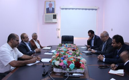 الوصابي يبحث مع المدير الإقليمي لليونسكو لدول الخليج واليمن سبل تعزيز التعاون المشترك في مجال التعليم العالي والتعليم الفني