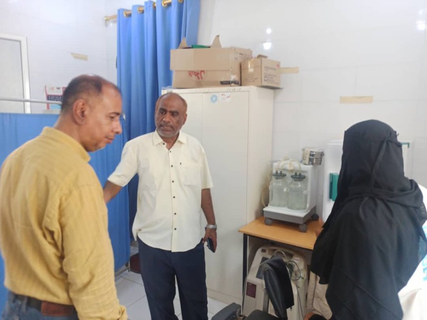مدير عام زنجبار "الشدادي" يزور الوحدة الصحية عمودية ويشيد بالخدمات الطبية التي تقدمها للمواطنين