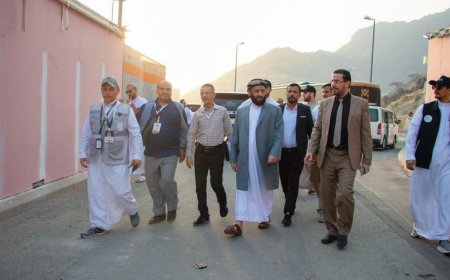 وزير الأوقاف يتفقد مخيمات حجاج اليمن في مشعر منى