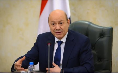 رئيس مجلس القيادة يهنىء القيادة السعودية بالنجاح الكبير لموسم الحج