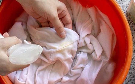 بمكونات في المنزل.. 3 طرق بسيطة لإزالة بقع العرق الصفراء من الملابس البيضاء