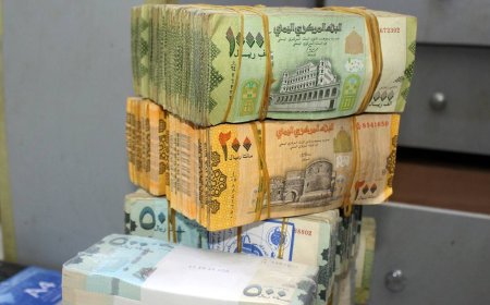 المواجهة الاقتصادية بين الحكومة اليمنية والحوثيين... إلى أين؟