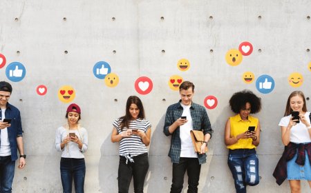 حلم الملايين.. هل يجني المؤثرون ثروات من مواقع التواصل؟