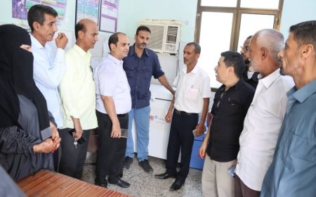 امين عام خورمكسر ينفذ زيارات ميدانية للمجمعات الصحية بالمديرية 