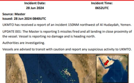 سفينة تنجو من 5 صواريخ في البحر الأحمر... وغارات غربية في تعز