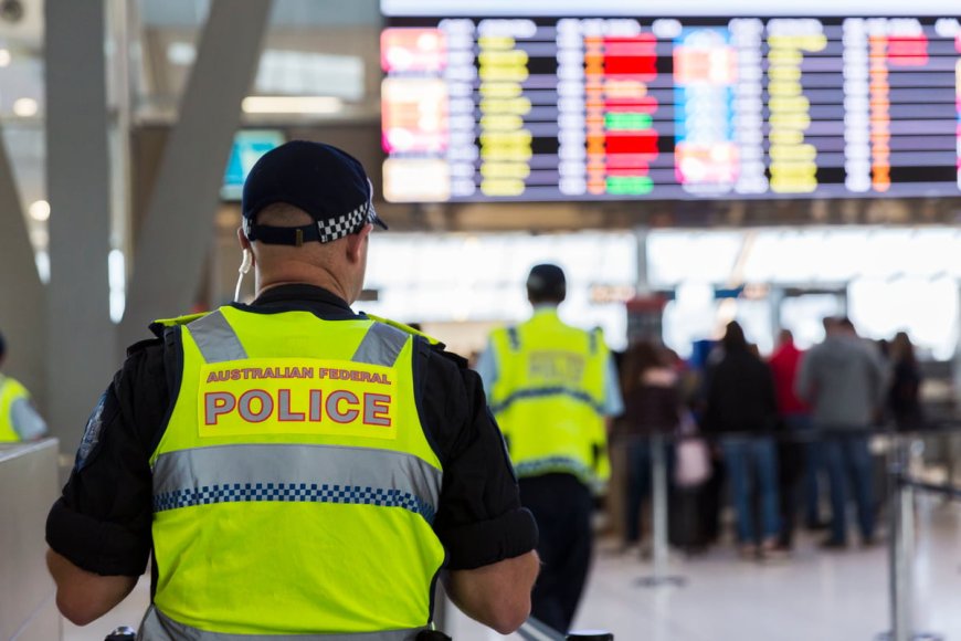 أستراليا.. إيقاف امرأة وضعت "قلبها" بحقيبة يدها في المطار