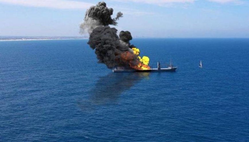 إعلان حوثي بشأن استهداف سفينة إسرائيلية 