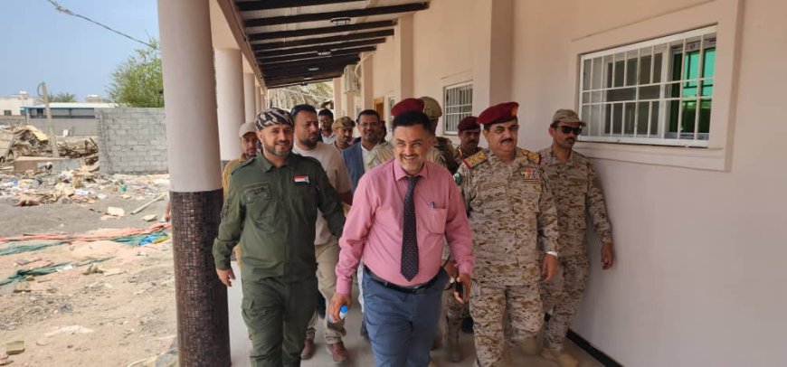 وزير الدفاع الفريق الركن محسن الداعري يقوم بزيارة تفقدية لمستشفى عبود العسكري