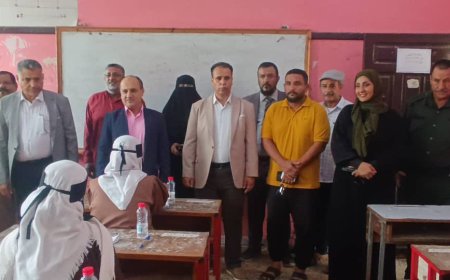 وكيل الوزارة الشوذبي ونائب محافظ محافظة عدن معاون يواصلان زيارتهما التفقدية إلى مراكز  اختبارات الثانوية العامة بقسميها العلمي والأدبي