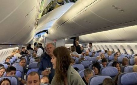 مطبات جوية تقذف راكبا مكان الأمتعة.. ماذا حصل؟