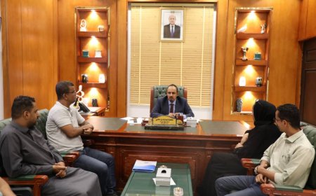 محافظ حضرموت يطلع على التحضيرات لإقامة ورشة عمل حوارية لمناقشة التحديات المناخية والبيئية وتأثيرها على حياة وأمن السكان