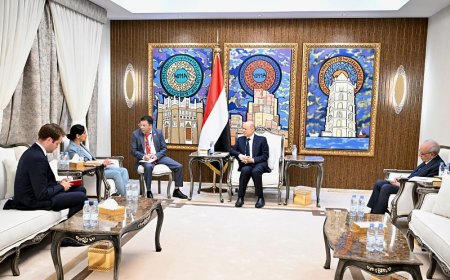 رئيس مجلس القيادة يستقبل سفيرة المملكة المتحدة