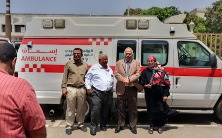 البيشي و الميسري يدشنان تسليم سيارتين إسعاف لمستشفين الصداقة و 22 مايو بعدن