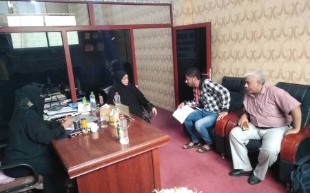 اللجنة الوزارية ومنسقو منظمة رعاية الأطفال يتفقدون اعمال التجهيزات والبروفات الخاصة بالمسابقة الثقافية المقامة في العاصمة المؤقتة عدن