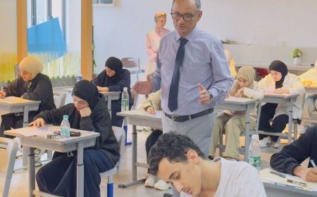 المستشار الثقافي بسفارة بلادنا ببكين يواصل زياراته التفقدية لسير اختبارات الثانوية العامة في المدارس اليمنية بالصين