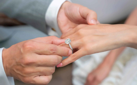 رجل يقع ضحية احتيال بعد أن خطب امرأة من زوجها