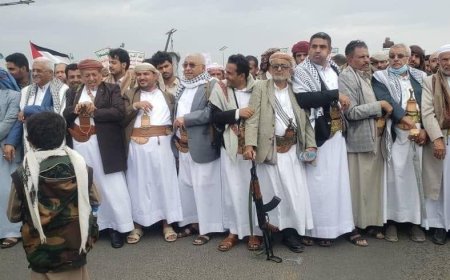 وقفات حوثية في صنعاء لتأييد الاعتقالات ضد موظفي المنظمات