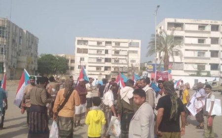 توافد الجماهير لساحة العروض للمشاركة في مليونية عشال وسط انتشار أمني