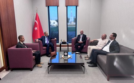 الوزير الوصابي يصل (أنقرة) لتوقيع بروتوكول تعاون مع هيئة التعليم العالي التركية