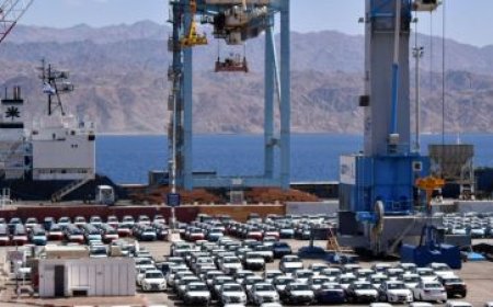 بسبب هجمات الحوثي ...إسرائيل تضطر لتسريح كثير من العمال ( تفاصيل )