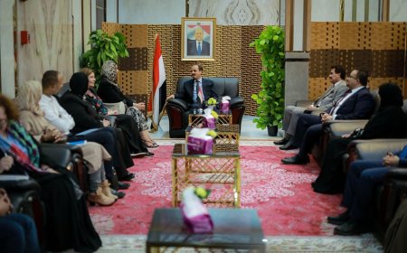 الارياني يلتقي وفداً أممياً بالمكلا ويحث مكتب المبعوث مراجعة طريقة تعاطيه مع الحوثيين