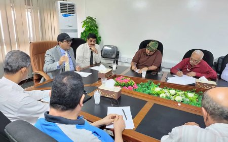 رئيس هيئة الطيران يناقش سبل تعزيز الإجراءات الأمنية في مطار عدن الدولي