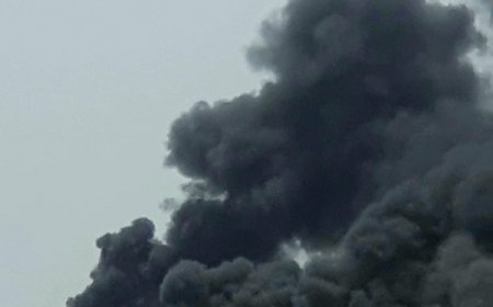 توسع مفاجئ لرقعة النيران المشتعلة في ميناء الحديدة